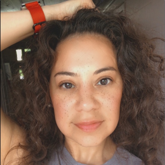 Meet your Posher, Debra - Picture 1 of 1